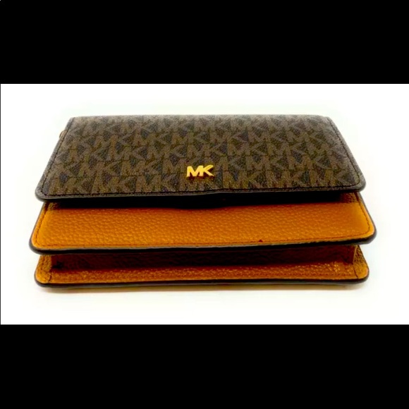Micheal Kors wallet wristlet crossbody